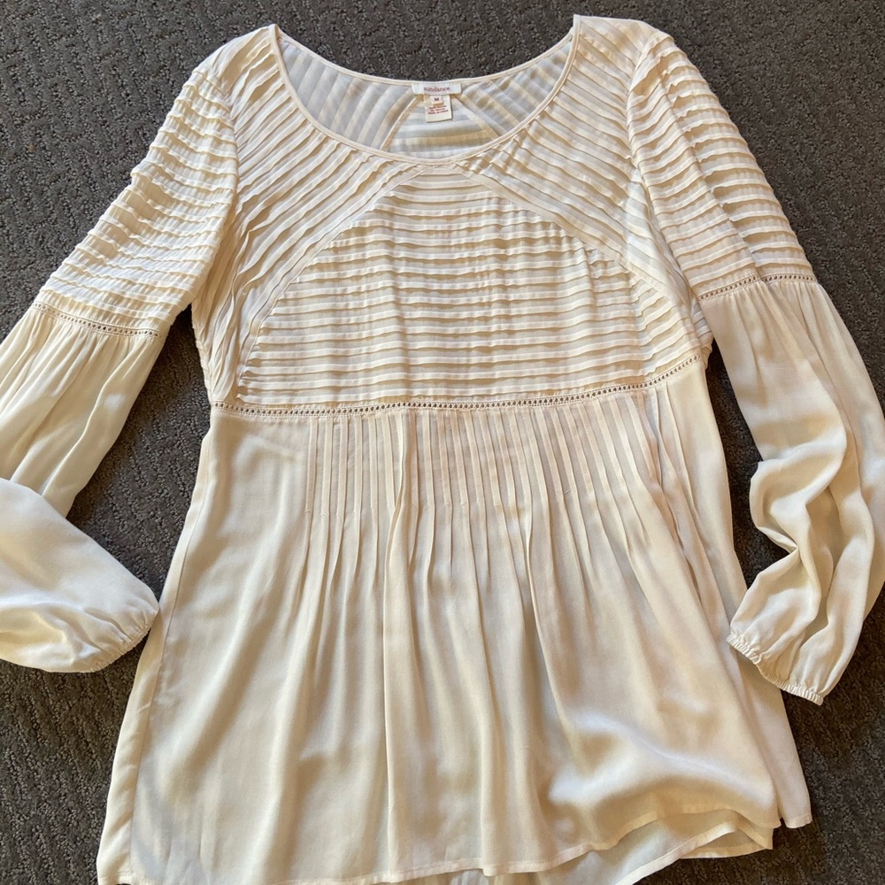 Lovely Sundance Pleated tunic
